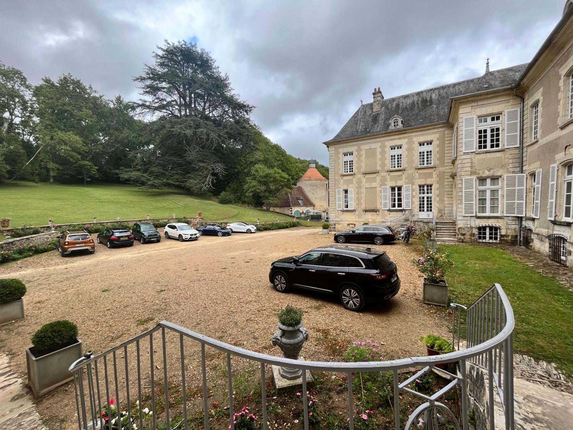 Chateau De Beaujeu Sens-Beaujeu Exteriör bild